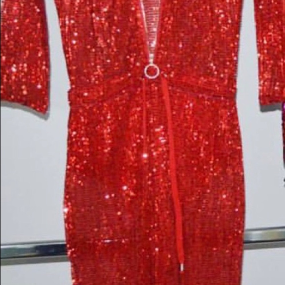 Red Sequin Jumpsuit PERFECT FOR VALENTINE’s DAY❤️ - Picture 8 of 9